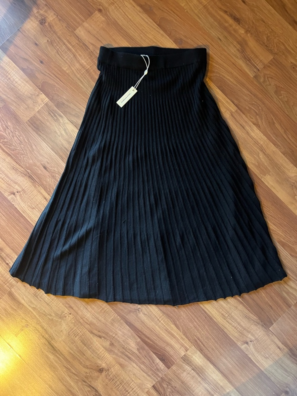 Max Studio Black Pleated Midi Skirt